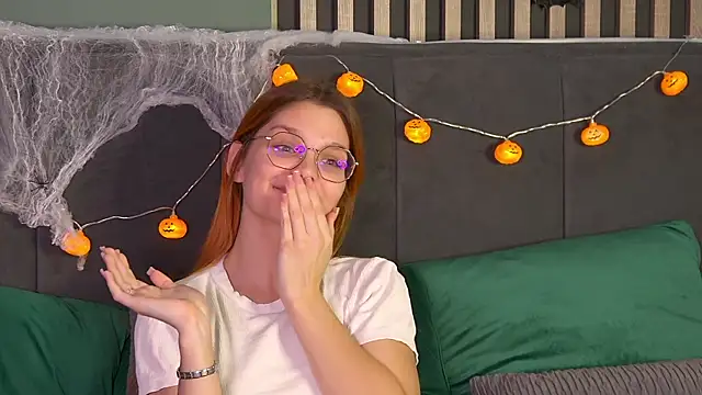 BellaMarebelle online show from October 30, 5:43 am