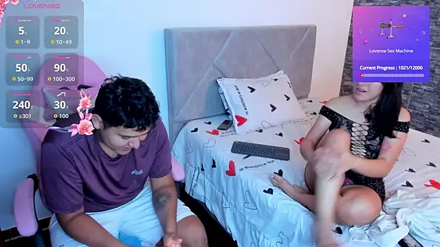 Sexxyy Couple  online show from July 15, 7:02 am