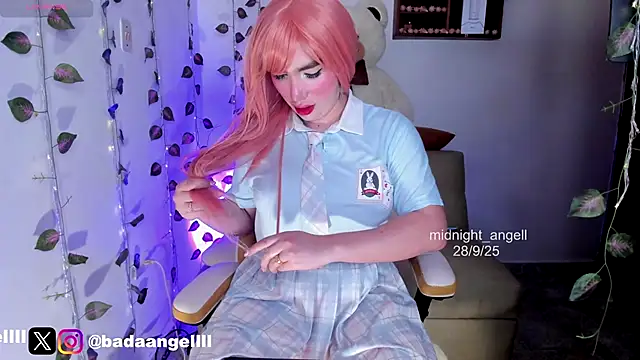 Snapshot of midnight_angell chatting on September 29, 12:38 am midnight angell online show from September 29, 12:38 am