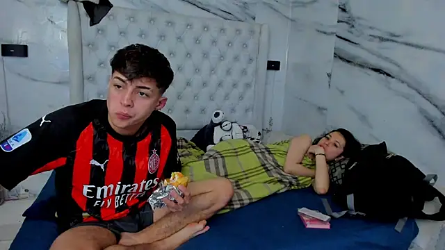 Ari and Storm online show from January 13, 4:11 pm