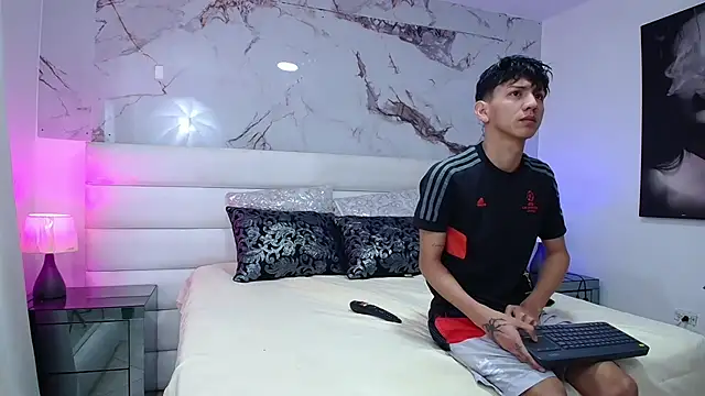 Marcus and Tony online show from April 18, 8:31 pm