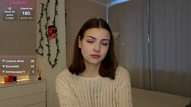 PurrrBerry online show from November 30, 8:40 am