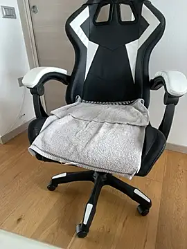 bananasex204 online show from April 9, 2:33 pm