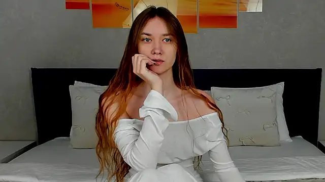 AmadaReine online show from March 8, 4:16 am