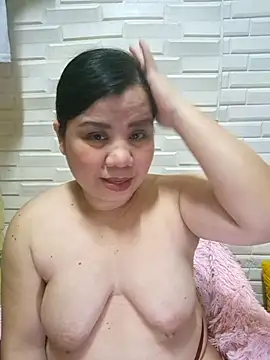 hotlyn45 online show from November 22, 10:01 pm