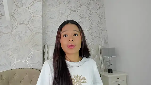 Snapshot of amara_rousse chatting on September 18, 11:31 am amara rousse online show from September 18, 11:31 am