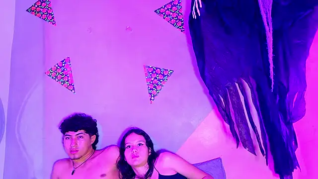 Laura and Kevin online show from October 28, 3:40 pm