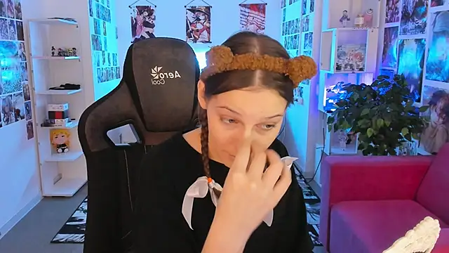 JenniferKiim online show from February 21, 8:37 am