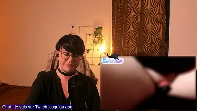 MossPrince online show from April 30, 7:19 pm