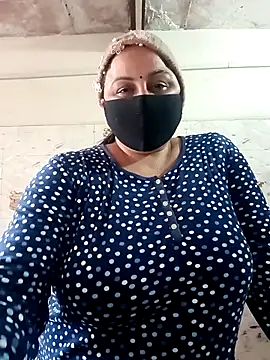 Rakhi sawant143 online show from December 17, 3:11 am