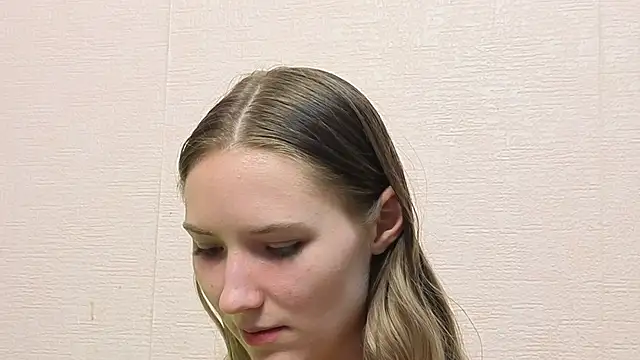  kikiclark   online show from May 22, 8:18 pm
