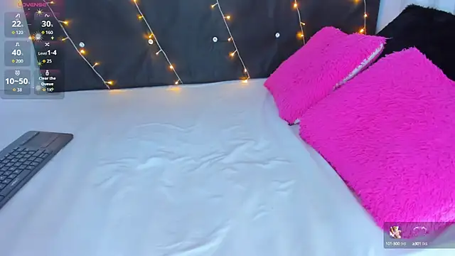 Danaa moore  online show from October 24, 9:44 pm