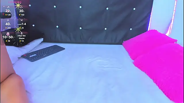 Danaa moore  online show from April 21, 12:03 am