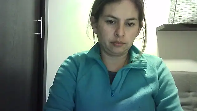 Valery  Rouse  online show from April 11, 4:18 am