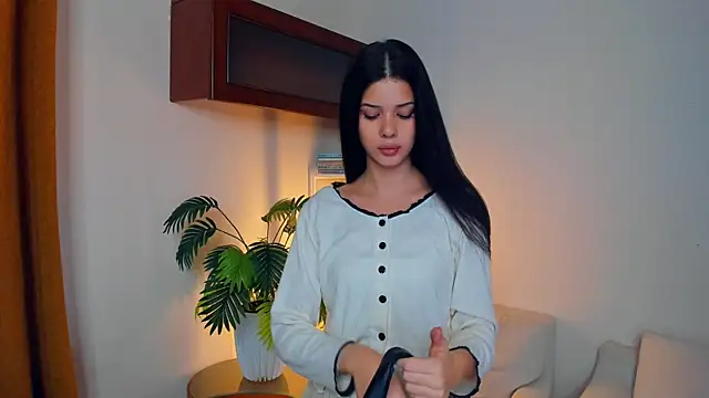 JoCauterucci online show from October 2, 7:02 am