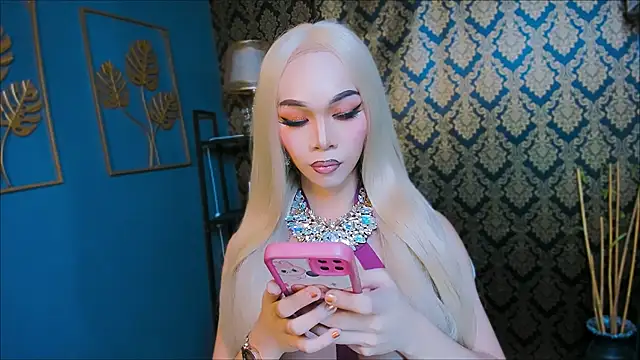 Snapshot of BelindaAbundance chatting on November 26, 5:25 pm BelindaAbundance online show from November 26, 5:25 pm