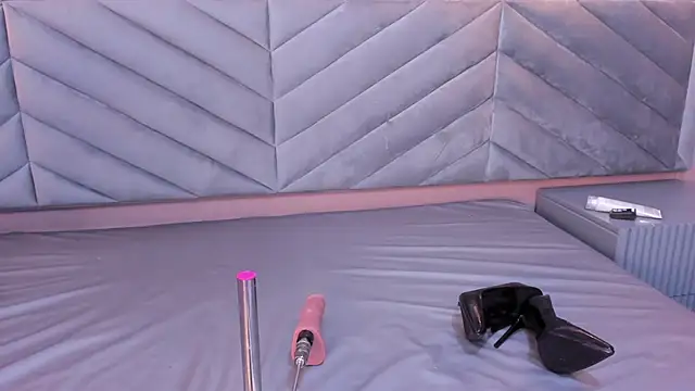 Mia Valentine  online show from November 15, 11:39 pm