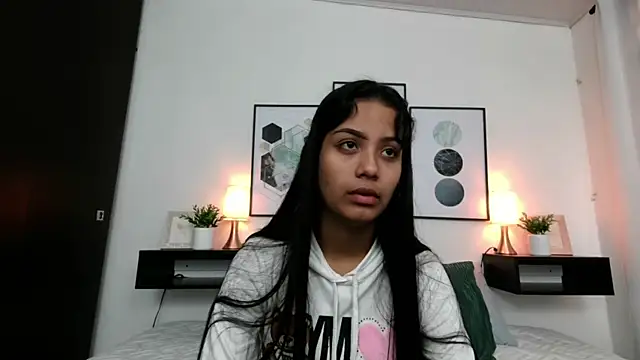 Snapshot of Rodriguez_Gabi chatting on September 16, 12:57 pm Rodriguez Gabi online show from September 16, 12:57 pm