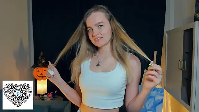 KerenFurguson online show from October 31, 7:51 pm