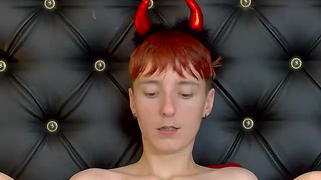 Luna Devil  online show from November 29, 7:29 pm