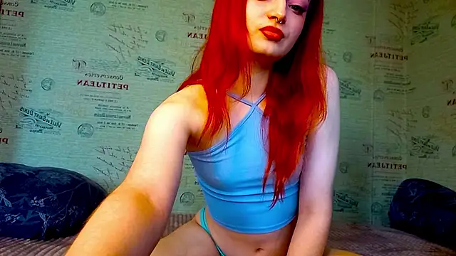 Snapshot of emi_less chatting on September 30, 12:22 pm emi less online show from September 30, 12:22 pm