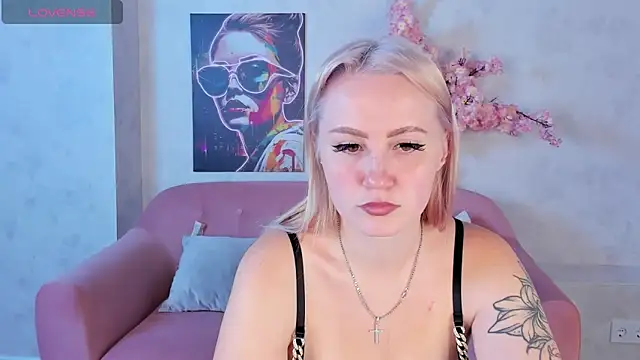 Joyce Howard online show from September 10, 1:49 am