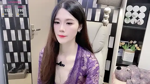 Yueyue-MM online show from December 1, 9:24 am