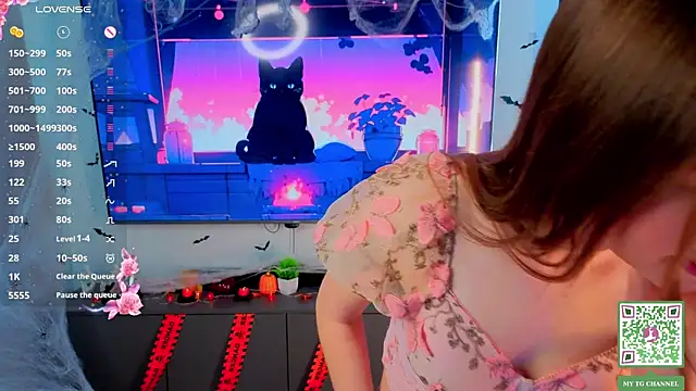 ElfredaTupy online show from November 4, 7:24 am