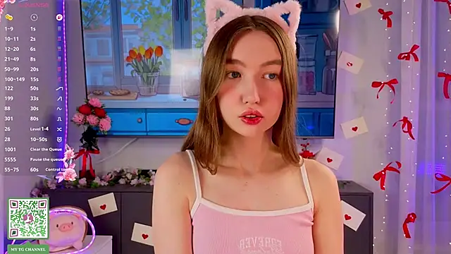 ElfredaTupy online show from February 22, 8:10 pm