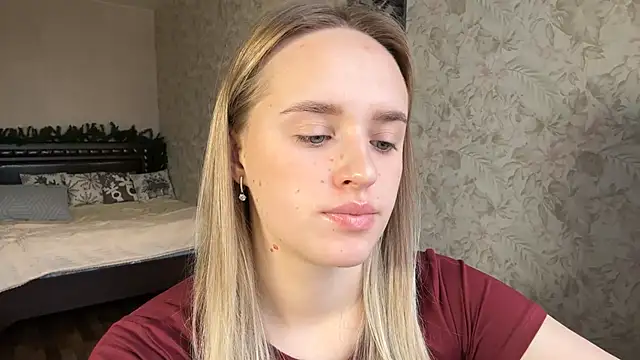 ElisabetLorney online show from December 16, 8:20 am