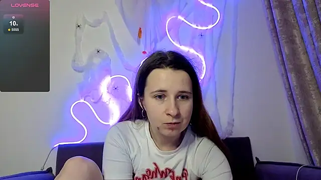  Linett  online show from November 2, 11:08 pm