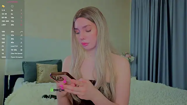  sophielov online show from April 2, 10:07 pm