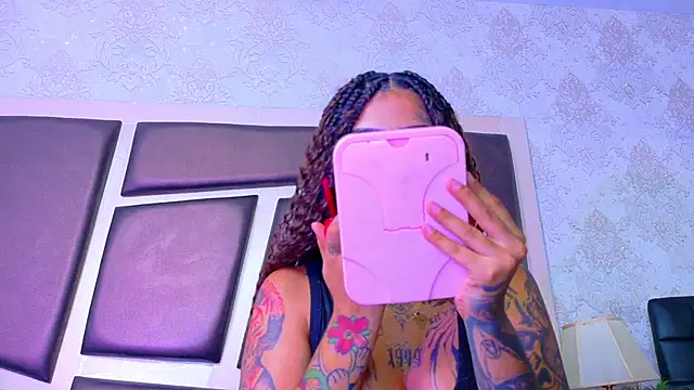 EmilieLake online show from May 16, 8:52 pm