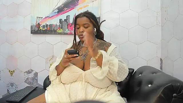 Anaa Fuentess online show from April 4, 11:42 am