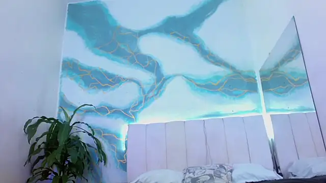 ivy scorpio online show from September 20, 2:15 pm