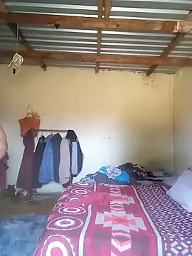 Curvycandy95 online show from October 14, 5:54 am