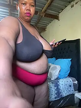 Curvycandy95 online show from June 4, 6:18 am