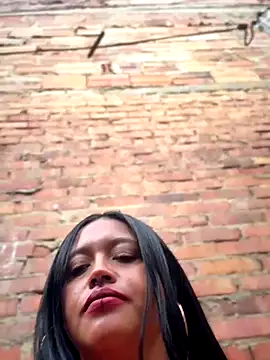 -Mia1 online show from October 31, 8:57 pm