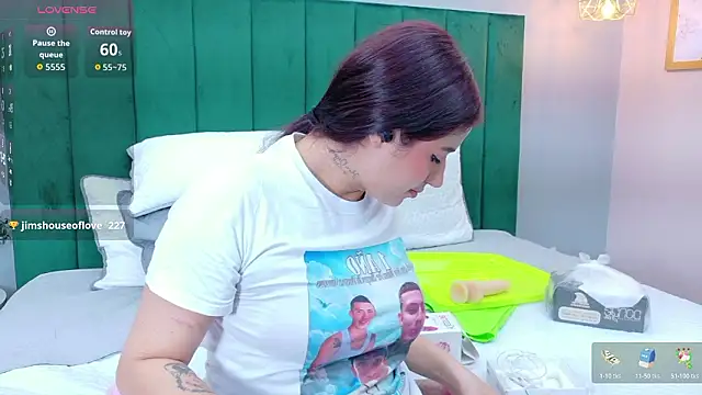 Ashley Evans22 online show from March 21, 3:11 am