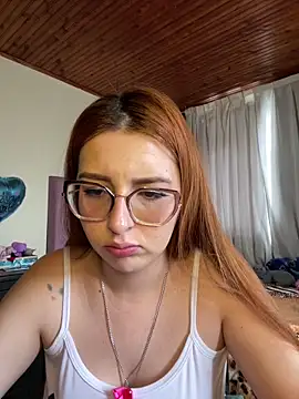 CoraVibes online show from March 3, 12:55 pm