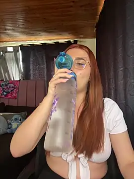 CoraVibes online show from October 27, 8:03 pm