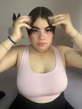 Kuromy x online show from June 3, 6:35 pm