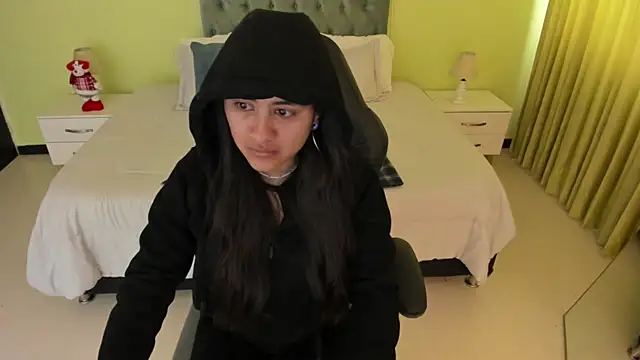 Camille Olsen  online show from December 5, 12:06 pm