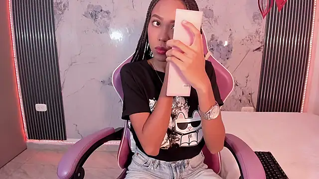 Mia Duarte1 online show from February 21, 7:36 pm