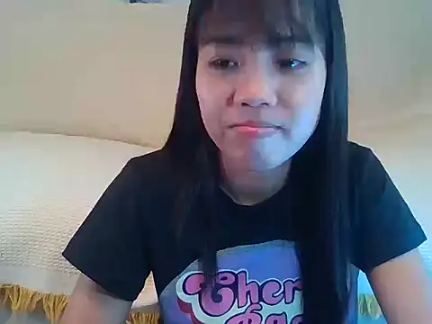 Snapshot of AnnewithanE chatting on October 12, 5:32 am AnnewithanE online show from October 12, 5:32 am