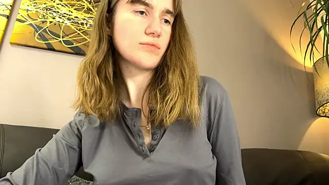 velina   online show from November 21, 6:54 pm