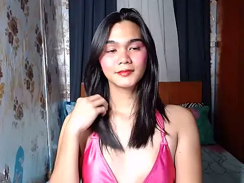 lady in moon online show from March 5, 3:52 pm