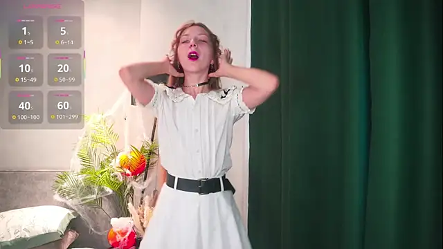 CameliaGlaue online show from October 25, 10:12 am