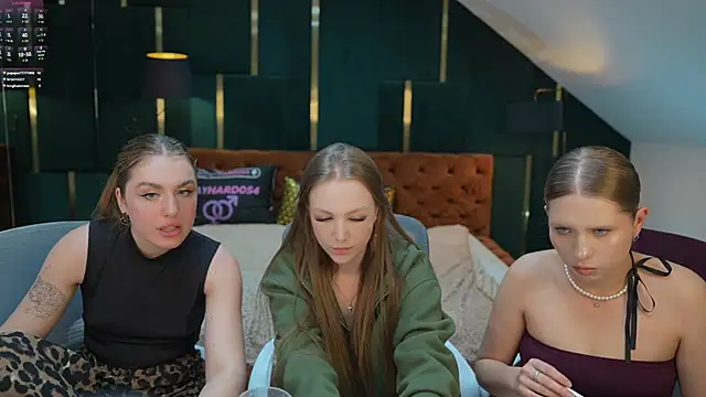 Snapshot of Ella_054 chatting on September 24, 2:38 pm Ella 054 online show from September 24, 2:38 pm