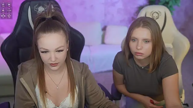 Snapshot of Ella_054 chatting on September 26, 10:24 am Ella 054 online show from September 26, 10:24 am